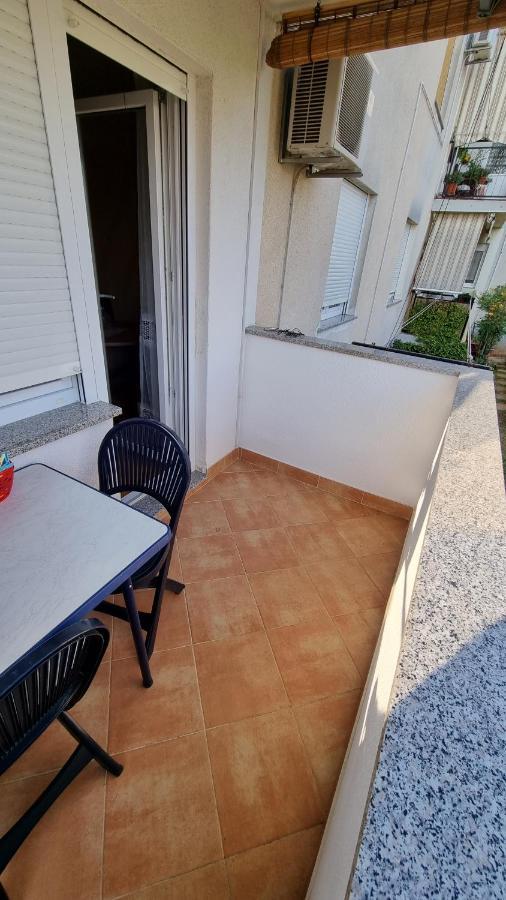 Apartman Ori Umag Exteriör bild