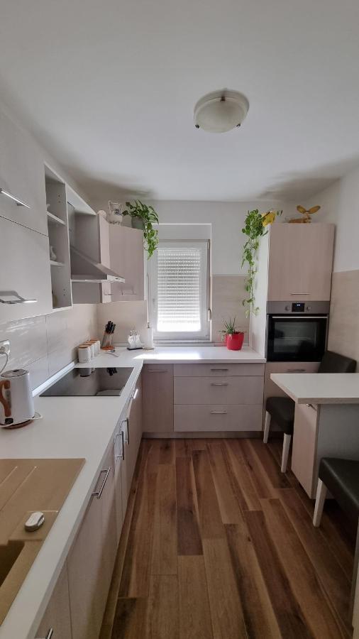 Apartman Ori Umag Exteriör bild