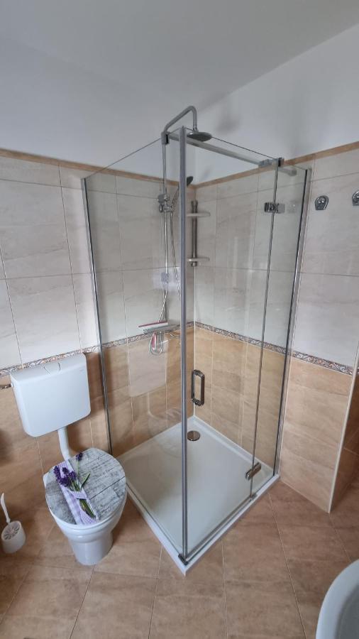 Apartman Ori Umag Exteriör bild
