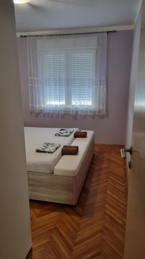 Apartman Ori Umag Exteriör bild
